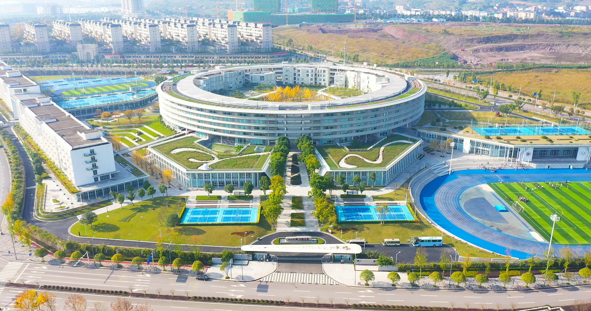 重庆南开两江学校.jpg